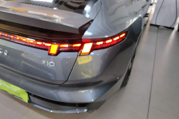 Used Lynk & Co Z10 2025 95 kWh 702 km All-Wheel Drive Intelligent Driving Ultra Right Rear Taillight