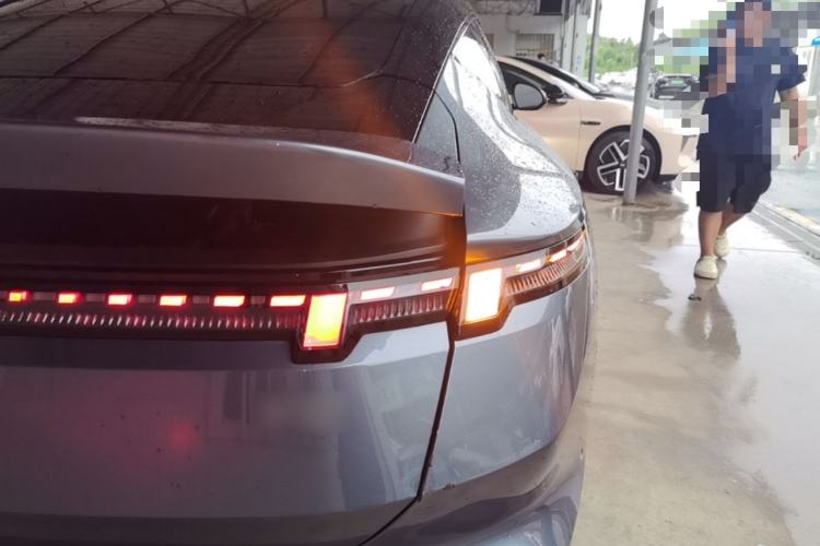 Used Lynk & Co Z10 2025 95 kWh 702 km All-Wheel Drive Intelligent Driving Ultra Right Rear Taillight