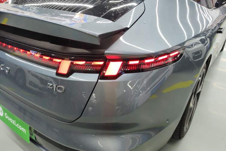 Used Lynk & Co Z10 2025 95 kWh 702 km All-Wheel Drive Intelligent Driving Ultra Right Rear Taillight