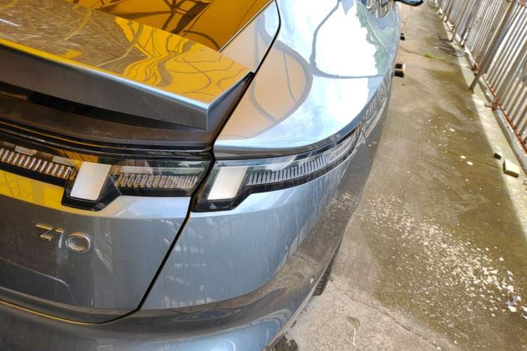 Used Lynk & Co Z10 2025 95 kWh 702 km All-Wheel Drive Intelligent Driving Ultra Right Rear Taillight