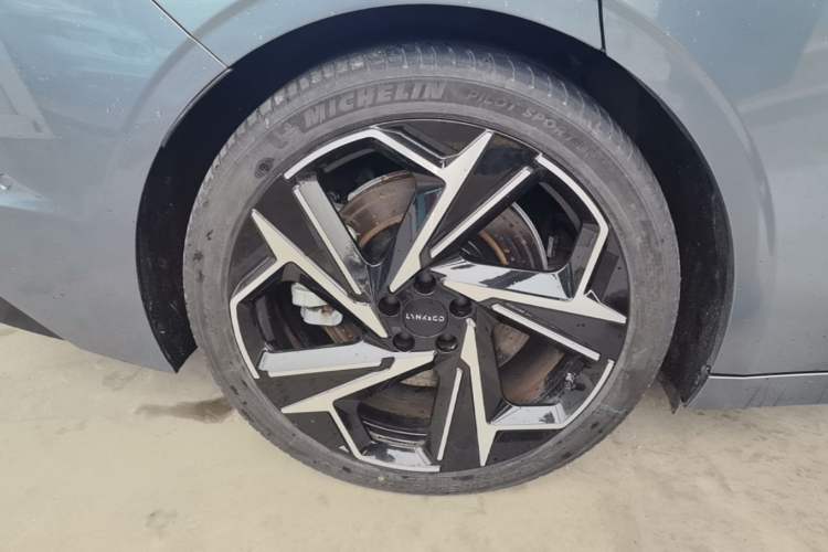 Used Lynk & Co Z10 2025 95 kWh 702 km All-Wheel Drive Intelligent Driving Ultra Right Rear Wheel Hub