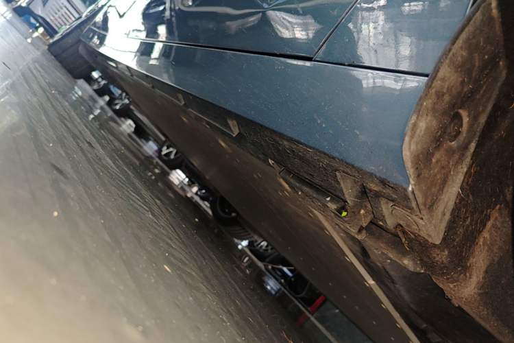 Used Lynk & Co Z10 2025 95 kWh 702 km All-Wheel Drive Intelligent Driving Ultra Right Side Sill