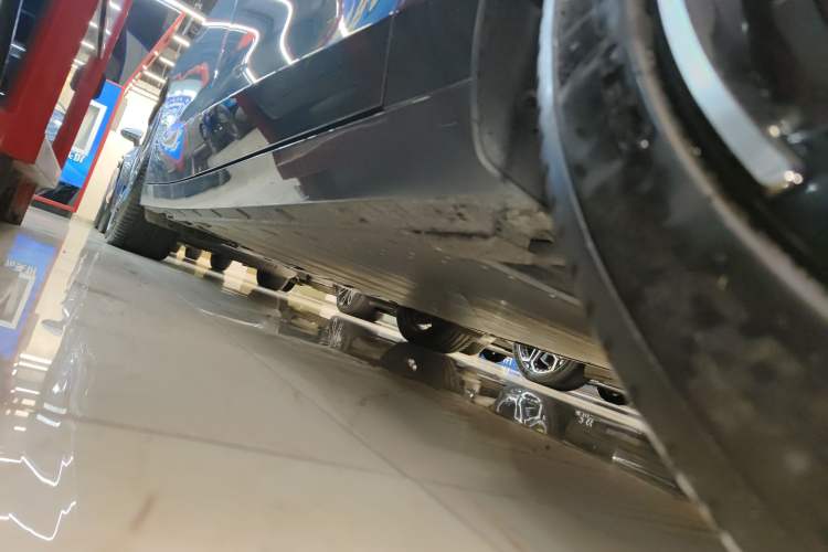 Used Lynk & Co Z10 2025 95 kWh 702 km All-Wheel Drive Intelligent Driving Ultra Right Side Sill
