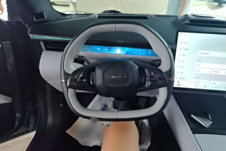 Used Lynk & Co Z10 2025 95 kWh 702 km All-Wheel Drive Intelligent Driving Ultra Steering Wheel