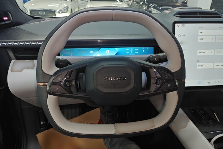 Used Lynk & Co Z10 2025 95 kWh 702 km All-Wheel Drive Intelligent Driving Ultra Steering Wheel