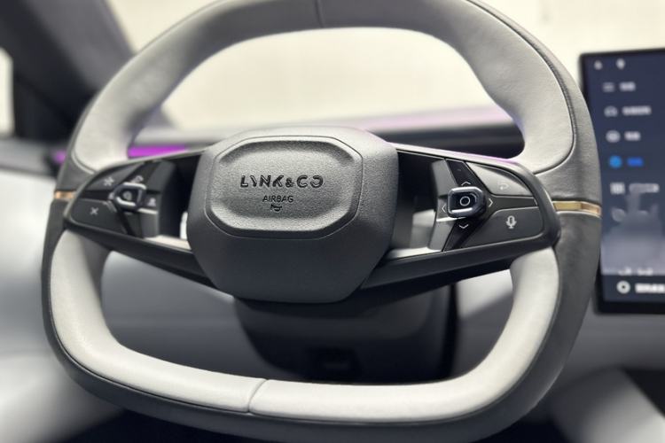 Used Lynk & Co Z10 2025 95 kWh 702 km All-Wheel Drive Intelligent Driving Ultra Steering Wheel