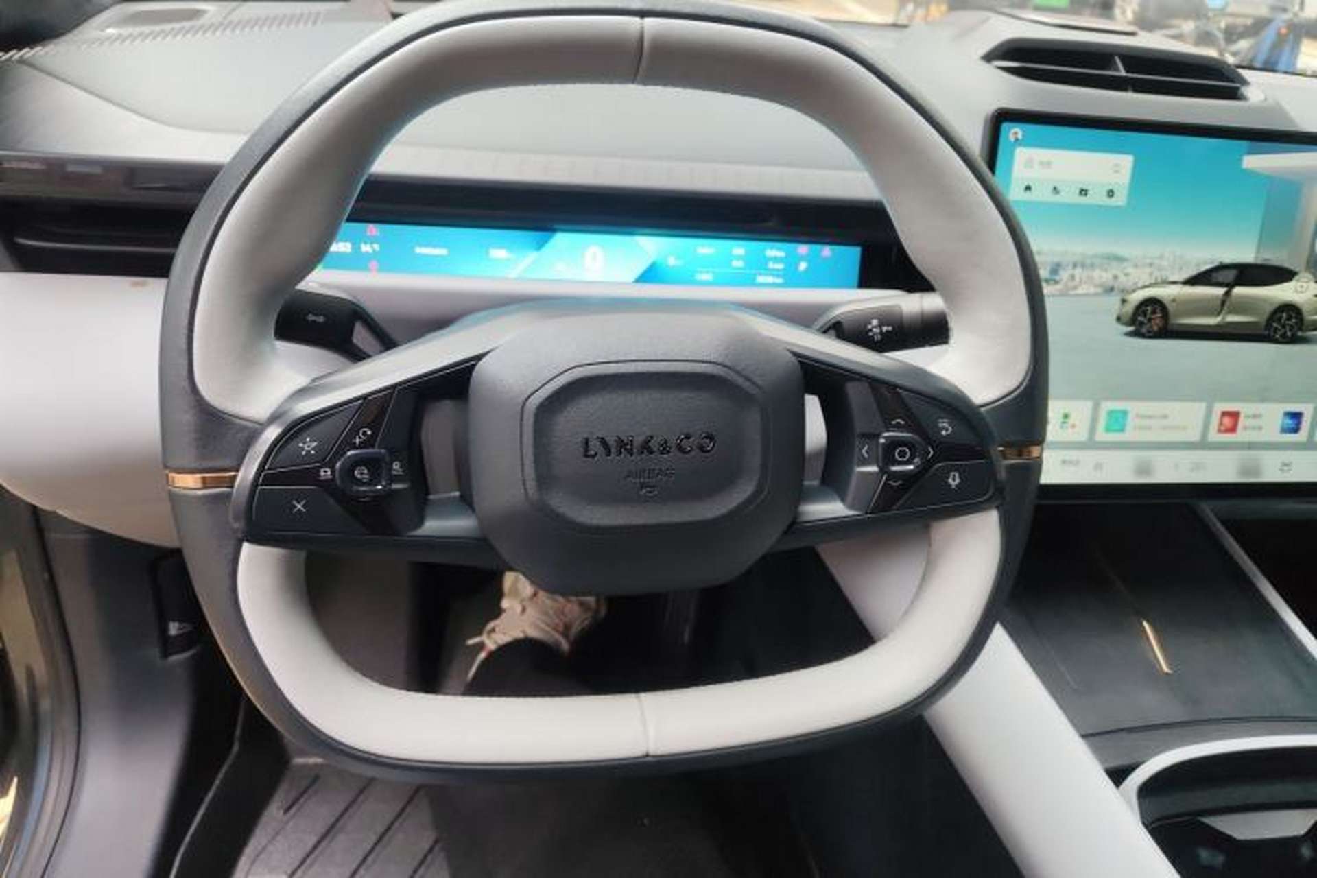 Used Lynk & Co Z10 2025 95 kWh 702 km All-Wheel Drive Intelligent Driving Ultra Steering Wheel