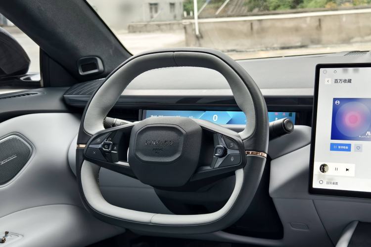 Used Lynk & Co Z10 2025 95 kWh 702 km All-Wheel Drive Intelligent Driving Ultra Steering Wheel