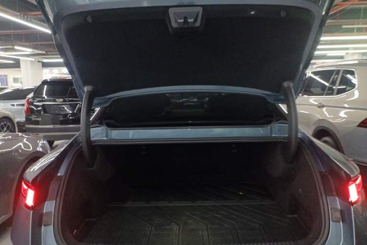 Used Lynk & Co Z10 2025 95 kWh 702 km All-Wheel Drive Intelligent Driving Ultra Trunk