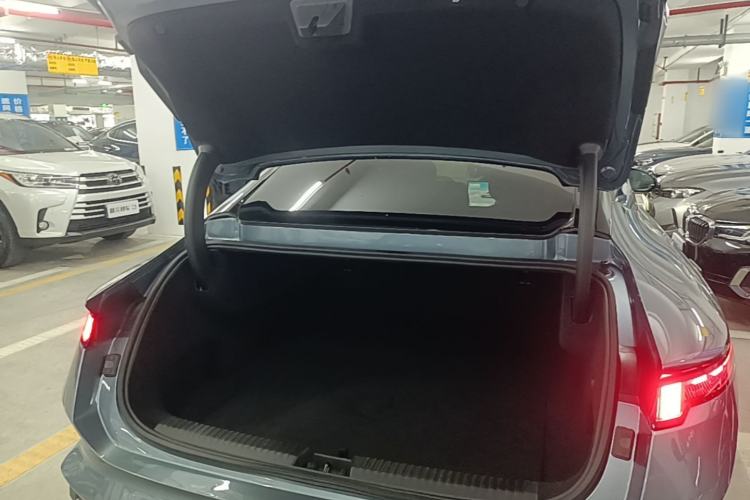 Used Lynk & Co Z10 2025 95 kWh 702 km All-Wheel Drive Intelligent Driving Ultra Trunk
