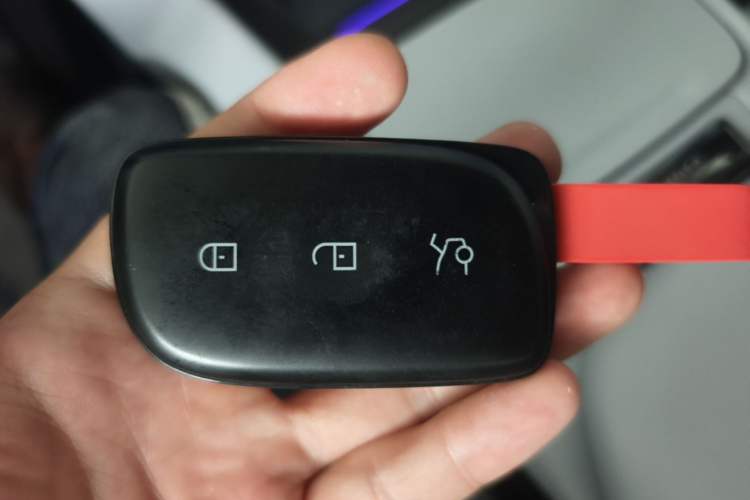 Used Lynk & Co Z10 2025 95 kWh 806 km Range Rear-Wheel Drive Advanced Driver-Assistance System Max Vehicle Key