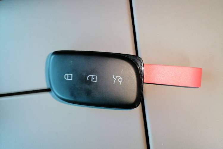 Used Lynk & Co Z10 2025 95 kWh 766 km Range Rear-Wheel Drive Max Vehicle Key
