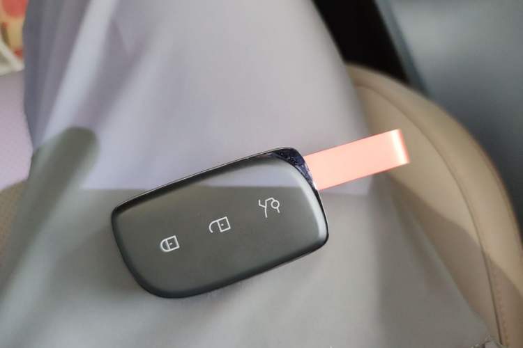 Used Lynk & Co Z10 2025 95 kWh 702 km All-Wheel Drive Intelligent Driving Ultra Vehicle Key