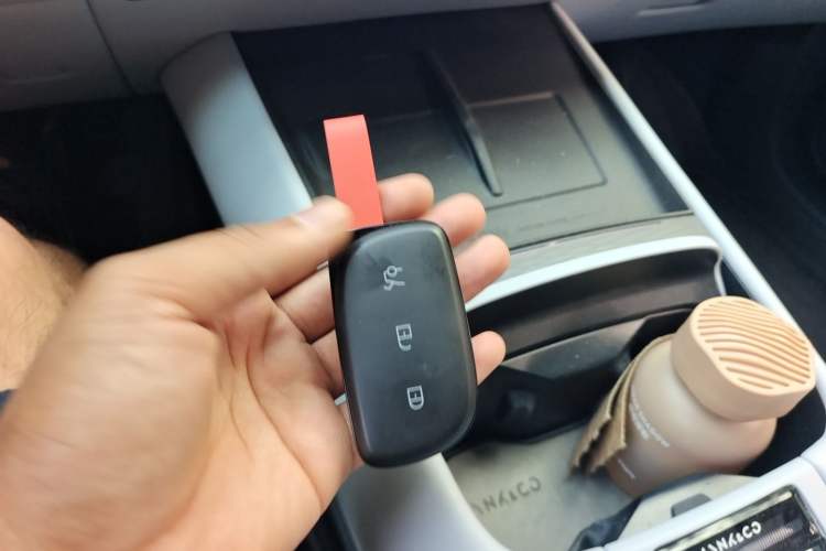 Used Lynk & Co Z10 2025 95 kWh 806 km Range Rear-Wheel Drive Advanced Driver-Assistance System Max Vehicle Key