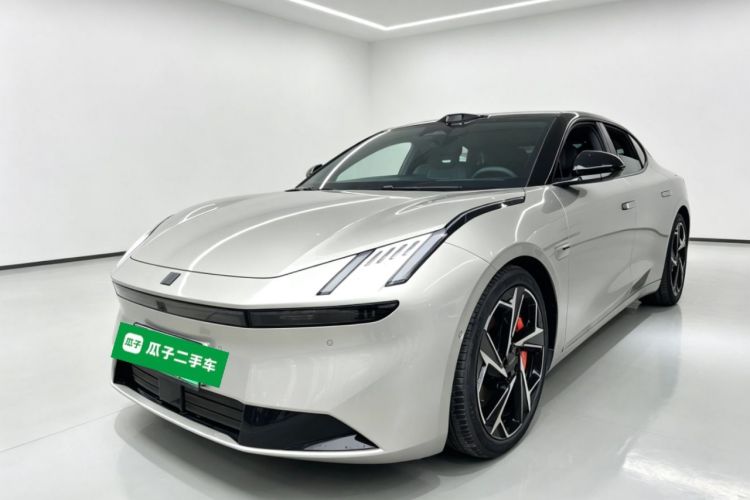 Lynk & Co Z10 2025 95 kWh 702 km All-Wheel Drive Intelligent Driving Ultra