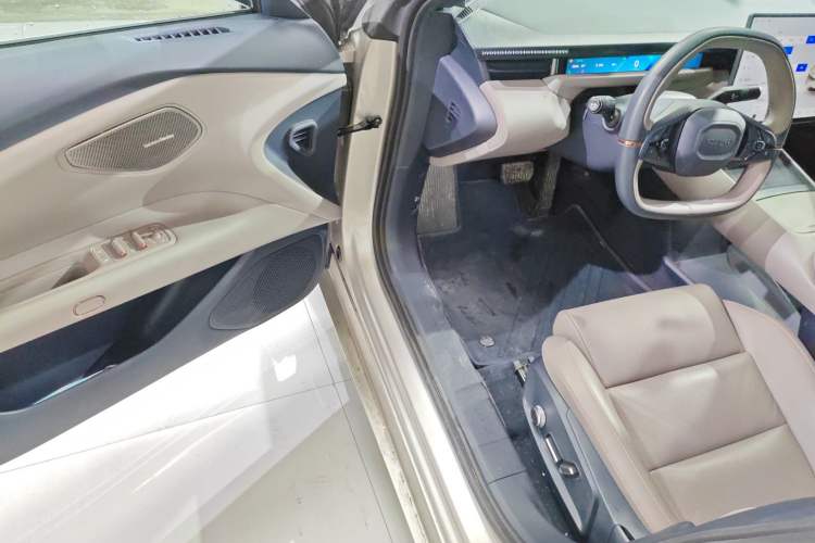 Used Lynk & Co Z10 2025 95 kWh 702 km All-Wheel Drive Intelligent Driving Ultra Driver Seat