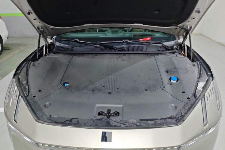 Used Lynk & Co Z10 2025 95 kWh 702 km All-Wheel Drive Intelligent Driving Ultra Engine Bay
