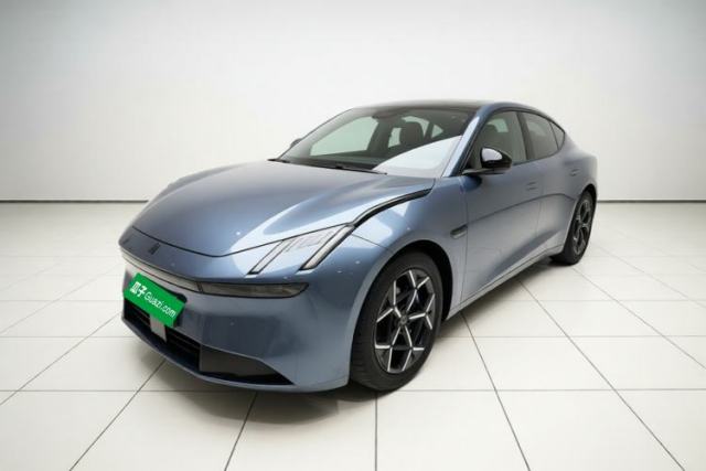 Used Lynk & Co Z10 2025 95 kWh 766 km Range Rear-Wheel Drive Max