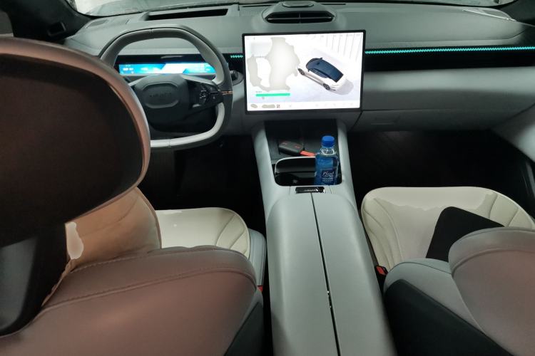 Used Lynk & Co Z10 2025 95 kWh 702 km All-Wheel Drive Intelligent Driving Ultra Center Console