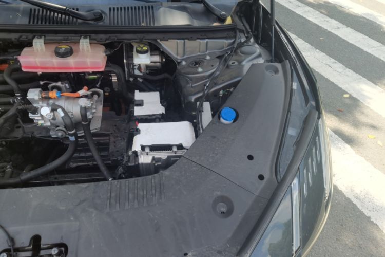 Used Lynk & Co Z10 2025 95 kWh 766 km Range Rear-Wheel Drive Max Engine Bay Left