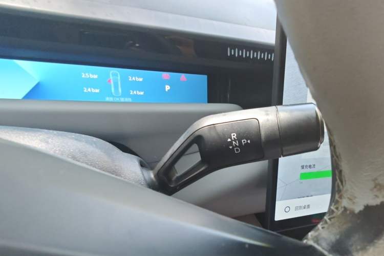 Used Lynk & Co Z10 2025 95 kWh 766 km Range Rear-Wheel Drive Max Gear Lever