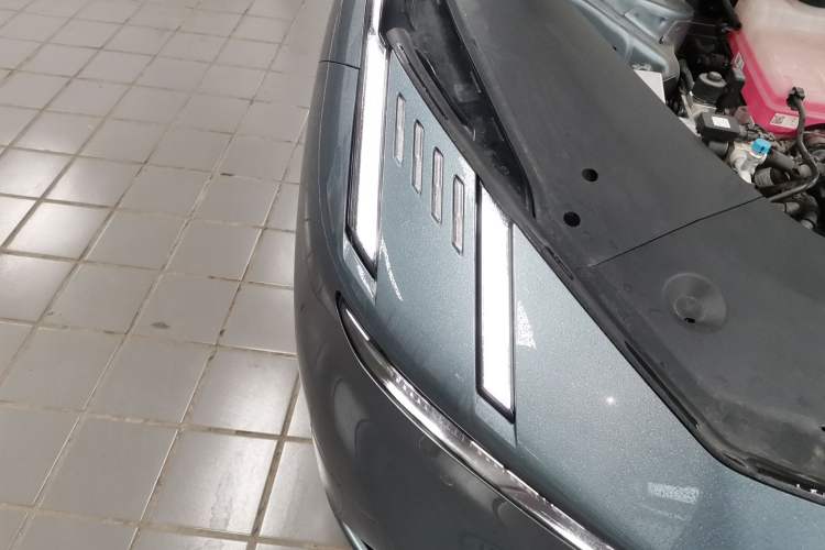 Used Lynk & Co Z10 2025 95 kWh 702 km All-Wheel Drive Intelligent Driving Ultra Right Front Headlight