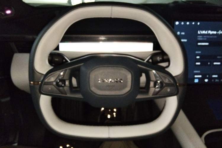 Used Lynk & Co Z10 2025 95 kWh 702 km All-Wheel Drive Intelligent Driving Ultra Steering Wheel