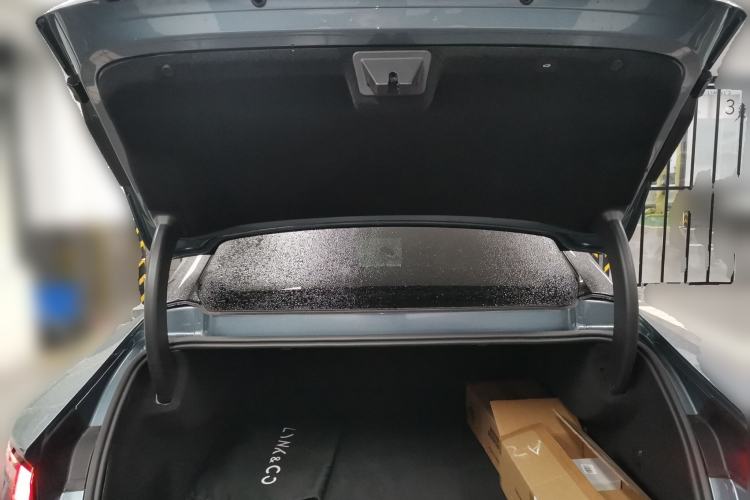 Used Lynk & Co Z10 2025 95 kWh 702 km All-Wheel Drive Intelligent Driving Ultra Trunk