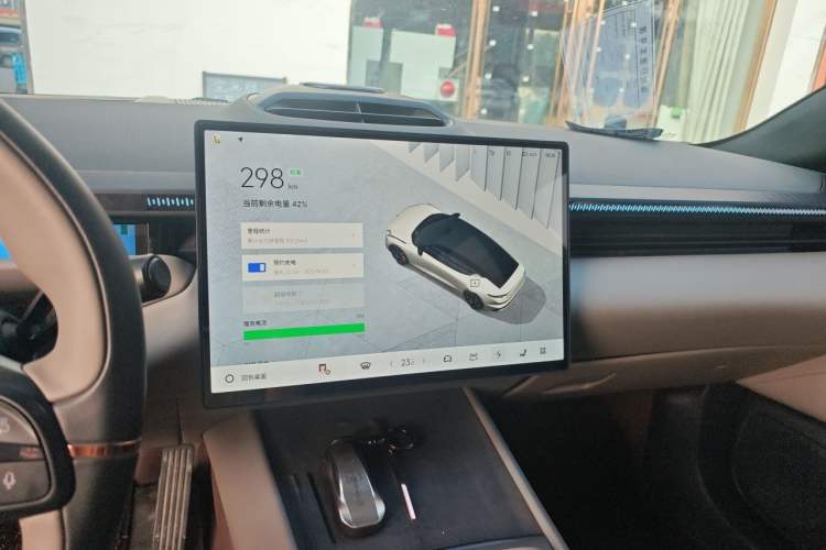 Used Lynk & Co Z10 2025 95 kWh 702 km All-Wheel Drive Intelligent Driving Ultra Audio And AC Panel