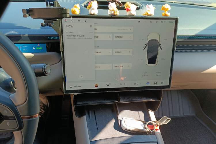 Used Lynk & Co Z10 2025 95 kWh 806 km Range Rear-Wheel Drive Advanced Driver-Assistance System Max Audio And AC Panel