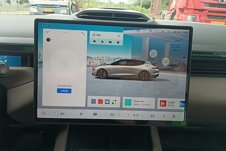 Used Lynk & Co Z10 2025 95 kWh 806 km Range Rear-Wheel Drive Advanced Driver-Assistance System Max Audio And AC Panel