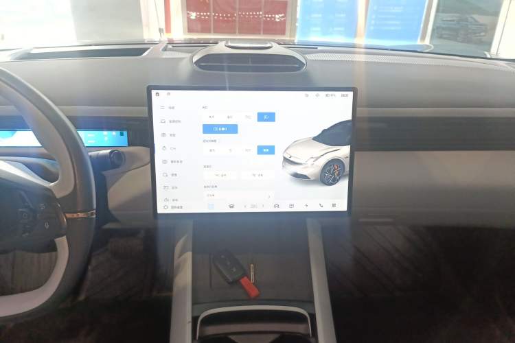 Used Lynk & Co Z10 2025 95 kWh 702 km All-Wheel Drive Intelligent Driving Ultra Audio And AC Panel