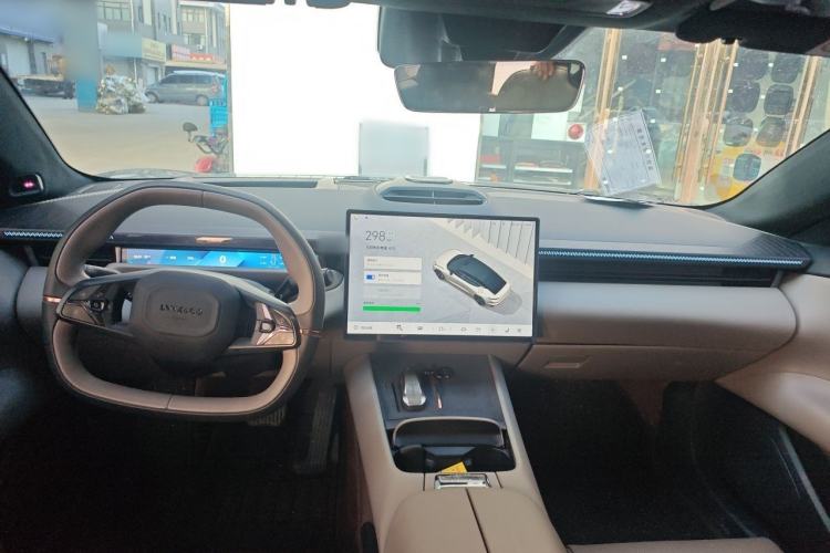 Used Lynk & Co Z10 2025 95 kWh 702 km All-Wheel Drive Intelligent Driving Ultra Center Console