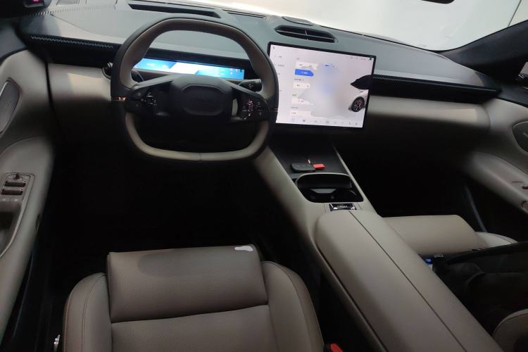 Used Lynk & Co Z10 2025 95 kWh 702 km All-Wheel Drive Intelligent Driving Ultra Center Console