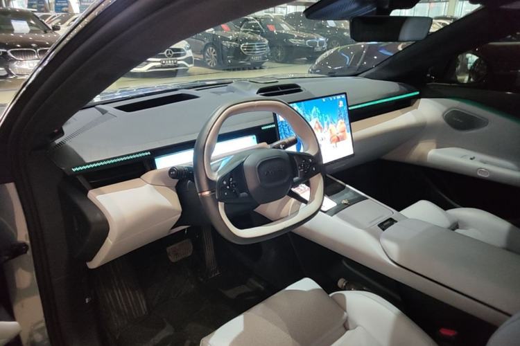 Used Lynk & Co Z10 2025 95 kWh 702 km All-Wheel Drive Intelligent Driving Ultra Center Console