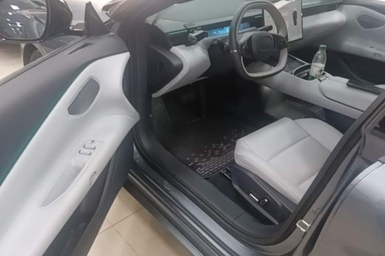 Used Lynk & Co Z10 2025 95 kWh 766 km Range Rear-Wheel Drive Max Driver Seat