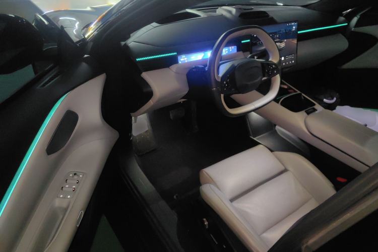 Used Lynk & Co Z10 2025 95 kWh 806 km Range Rear-Wheel Drive Advanced Driver-Assistance System Max Driver Seat