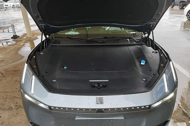 Used Lynk & Co Z10 2025 95 kWh 702 km All-Wheel Drive Intelligent Driving Ultra Engine Bay