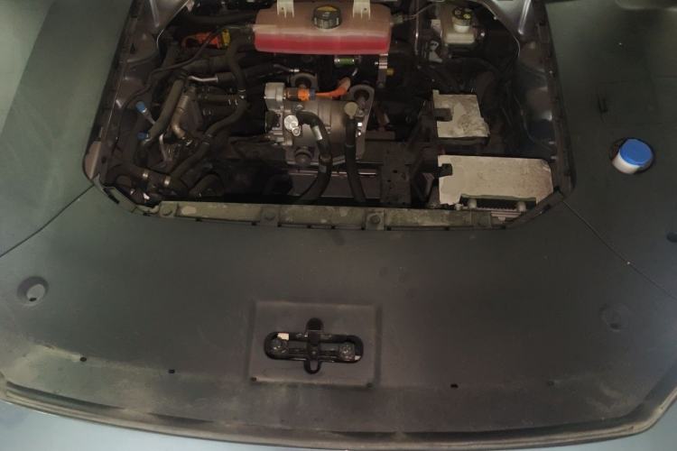Used Lynk & Co Z10 2025 95 kWh 766 km Range Rear-Wheel Drive Max Engine Bay