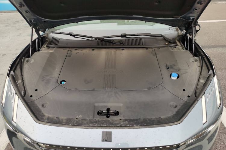 Used Lynk & Co Z10 2025 95 kWh 702 km All-Wheel Drive Intelligent Driving Ultra Engine Bay