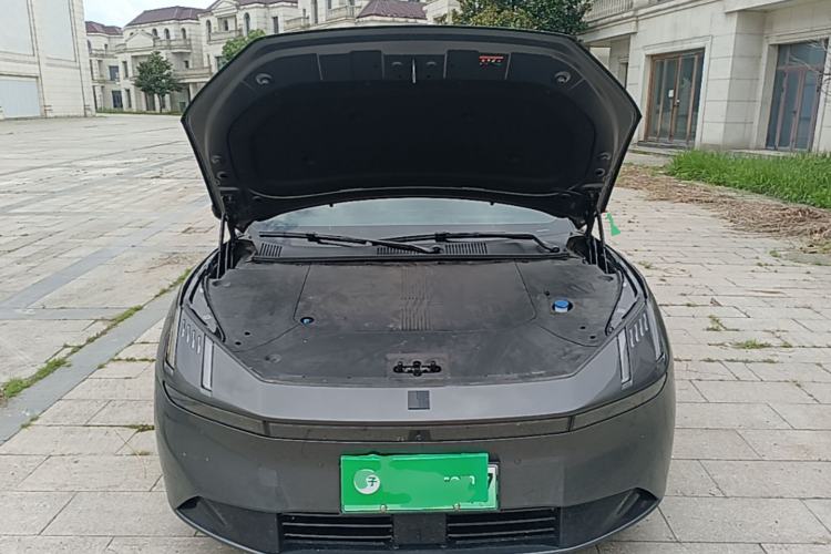 Used Lynk & Co Z10 2025 95 kWh 806 km Range Rear-Wheel Drive Advanced Driver-Assistance System Max Engine Bay