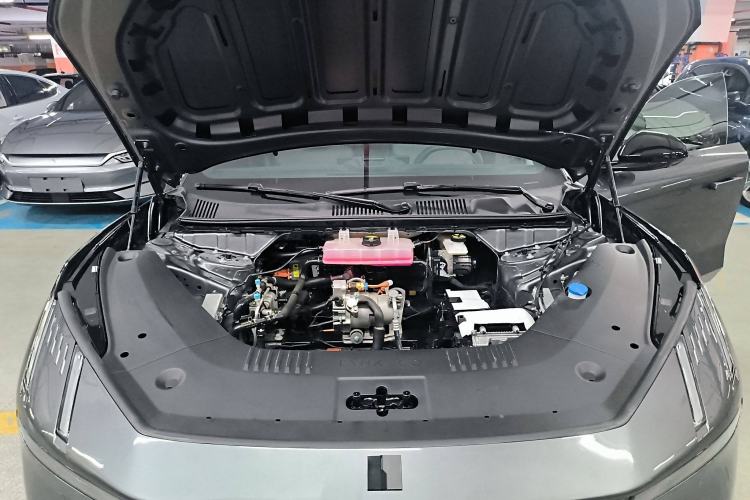 Used Lynk & Co Z10 2025 71 kWh 602 km Range Rear-Wheel Drive Pro Engine Bay