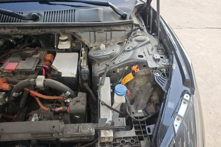 Used Lynk & Co Z10 2025 95 kWh 702 km All-Wheel Drive Intelligent Driving Ultra Engine Bay Left