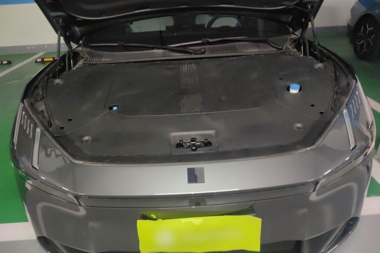 Used Lynk & Co Z10 2025 95 kWh 806 km Range Rear-Wheel Drive Advanced Driver-Assistance System Max Engine Bay