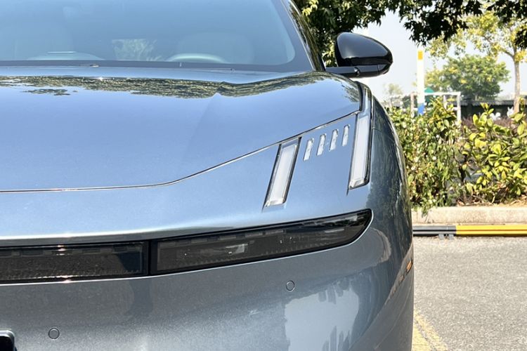 Used Lynk & Co Z10 2025 95 kWh 702 km All-Wheel Drive Intelligent Driving Ultra Exterior 1