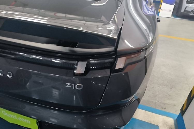 Used Lynk & Co Z10 2025 71 kWh 602 km Range Rear-Wheel Drive Pro Exterior 1