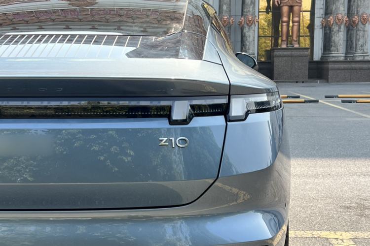 Used Lynk & Co Z10 2025 95 kWh 702 km All-Wheel Drive Intelligent Driving Ultra Exterior 10