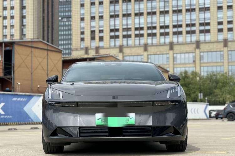 Used Lynk & Co Z10 2025 71 kWh 602 km Range Rear-Wheel Drive Pro Exterior 3