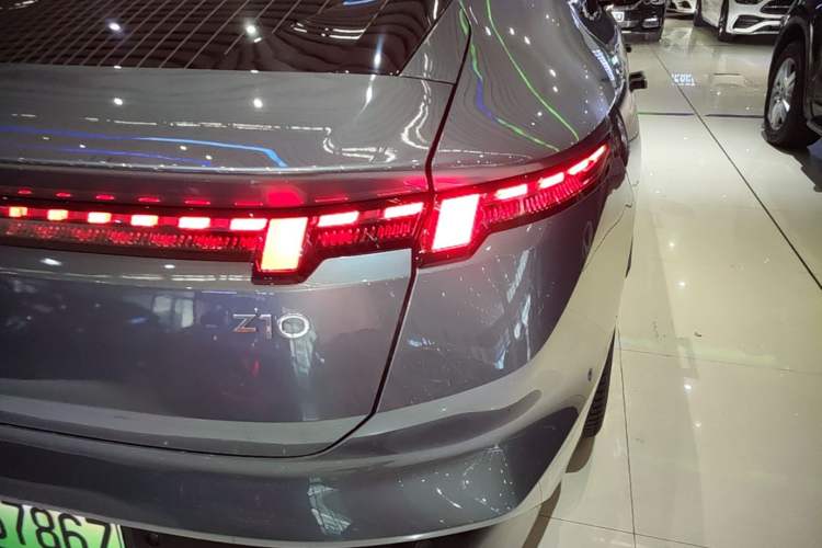 Used Lynk & Co Z10 2025 95 kWh 702 km All-Wheel Drive Intelligent Driving Ultra Exterior 3