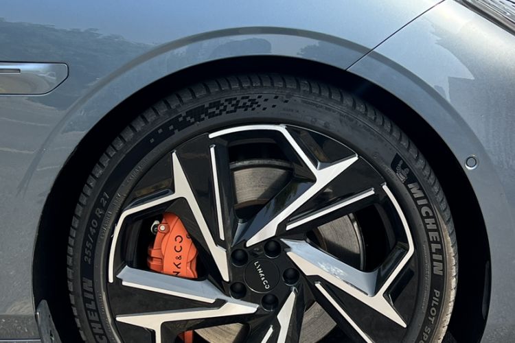 Used Lynk & Co Z10 2025 95 kWh 702 km All-Wheel Drive Intelligent Driving Ultra Exterior 4